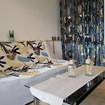 - - 100m Des Plages Apartman *