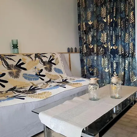 - - 100m Des Plages Apartmán *